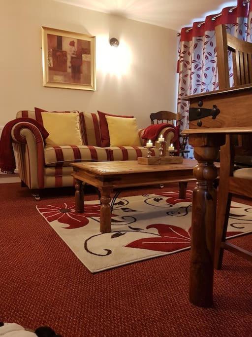 Apartmán No6 High Street Edwinstowe Exteriér fotografie