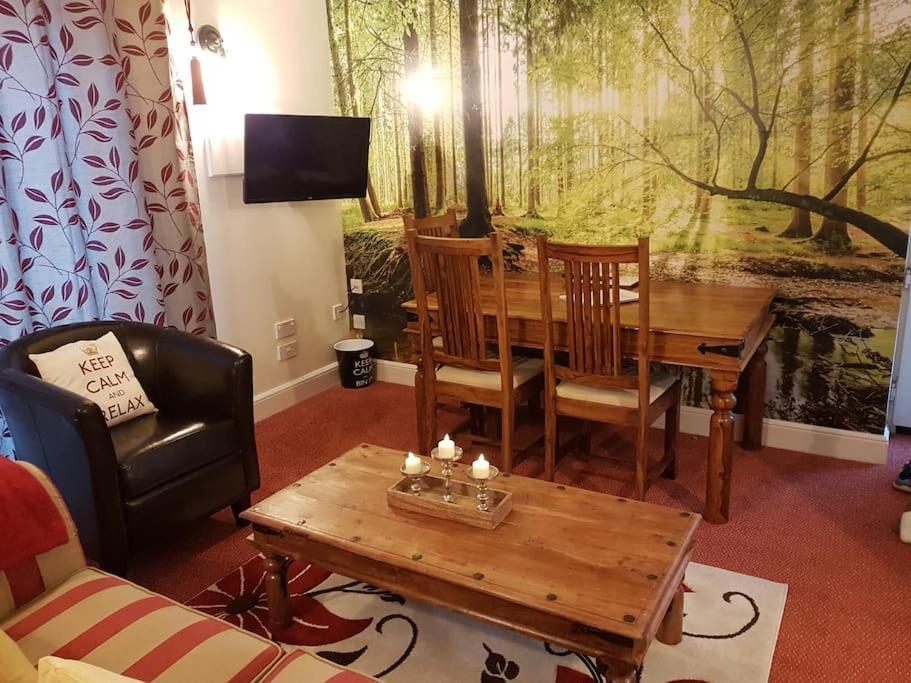 Apartmán No6 High Street Edwinstowe Exteriér fotografie
